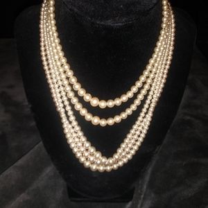Set of 3 Vintage pearl necklaces